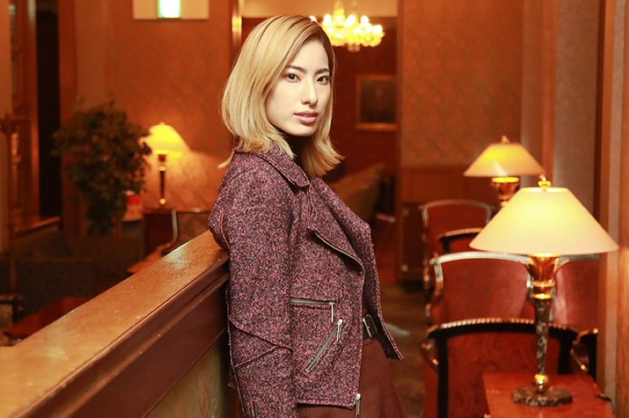「追い込んで、追い込んで…」元宝塚花組トップ柚香 光が挑む『十二国記』 | Lmaga.jp