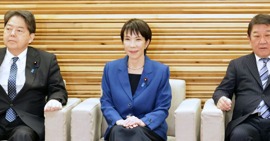 家計支援・成長投資に重点 政府、21.3兆円の経済対策決定へ - 日本経済新聞