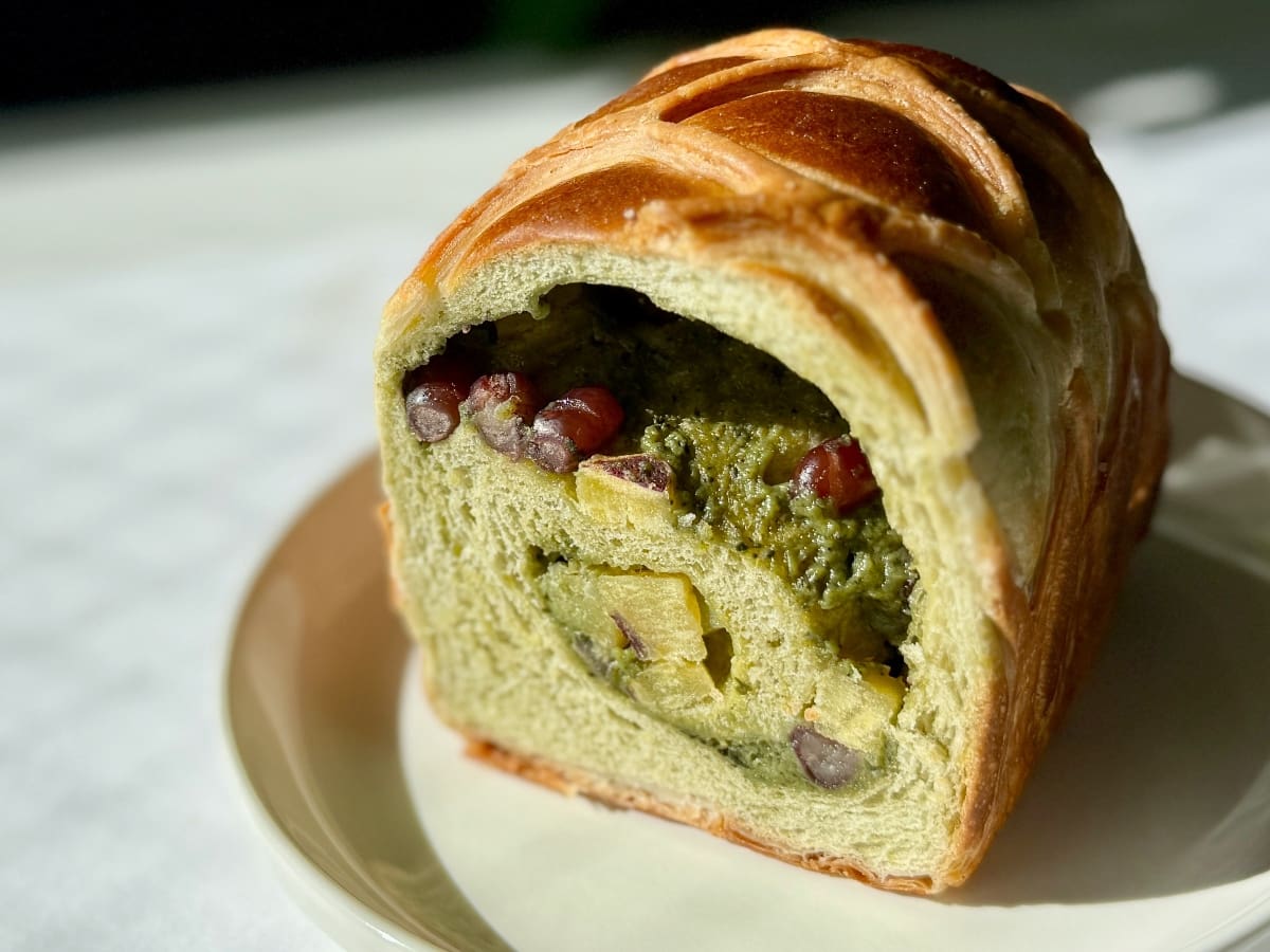 「和の抹茶ロール＜ハーフ＞」350円（税込）