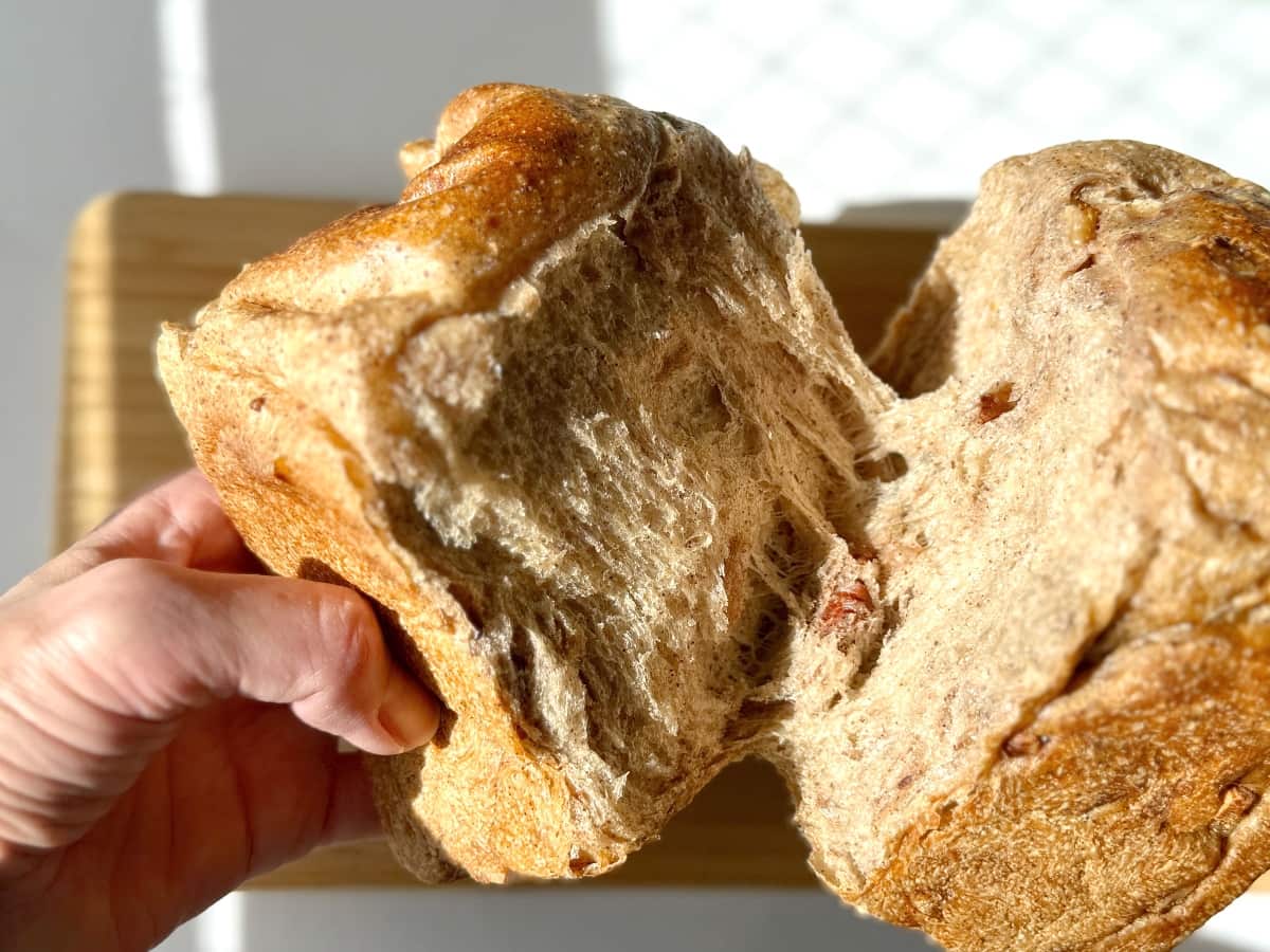 朝から焼き立てパンがずらり♪芦屋・打出の南側エリアに待望の新店『パンの踊り場』オープン [画像]