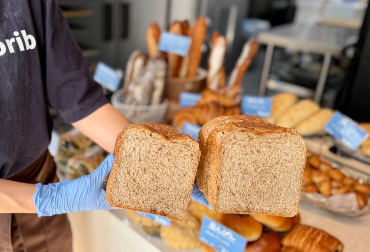 香りのいい「焙煎ライ麦とくるみ＜ハーフ＞」530円（税込）