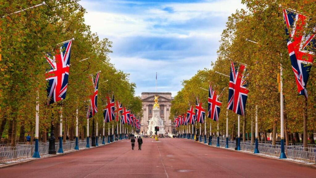 富裕層の国外脱出を招くか…英国が検討する「清算税」とは――財政赤字に苦しむスターマー政権、“出国時課税”で税収確保へ【国際税務の専門家が解説】 | ゴールドオンライン