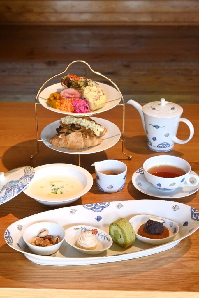 「いろえ工房 喫茶室」 野菜たっぷりの華やかなランチ　武雄市　繊細な有田焼で、器と食事をともに楽しんで 口福dish | 経済 | 佐賀県のニュース