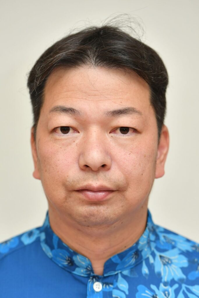 【速報】沖縄・北谷町長選、現職の渡久地政志氏が当選確実　投票率は過去最低33.33% | 沖縄タイムス＋プラス