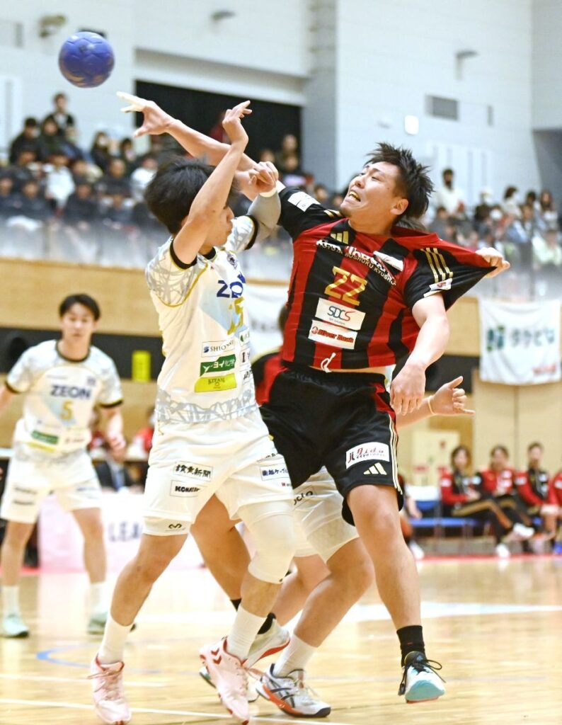 <レットル佐賀>ベテラン酒井、攻守でけん引「自分がやらなきゃ格好付かない」前節の敗戦生かす勝利 佐賀35-21富山 ハンドボール・リーグH男子第11節 | スポーツ | 佐賀県のニュース <レットル佐賀>ベテラン酒井、攻守でけん引「自分がやらなきゃ格好付かない」前節の敗戦生かす勝利 佐賀35-21富山 ハンドボール・リーグH男子第11節 | スポーツ | 佐賀県のニュース