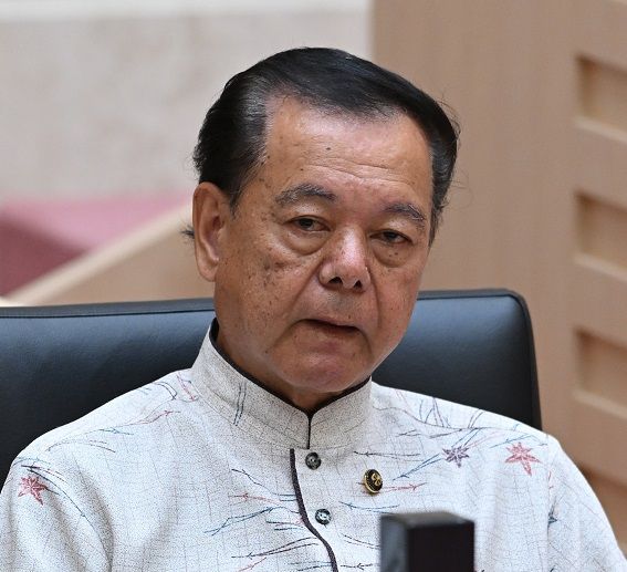 【速報】セクハラ問題の沖縄・南城市長、次期市長選に立候補を明言　失職の公算大で | 沖縄タイムス＋プラス