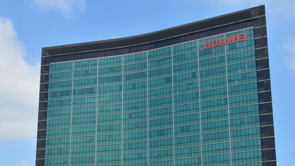 中国製通信機器にあった謎のコードの正体…アメリカの中国排除を決定づけた「データ盗聴疑惑」の実態 トランプがTikTokを禁止に出来ないジレンマ | PRESIDENT Online(プレジデントオンライン) 中国製通信機器にあった謎のコードの正体…アメリカの中国排除を決定づけた「データ盗聴疑惑」の実態 トランプがTikTokを禁止に出来ないジレンマ | PRESIDENT Online(プレジデントオンライン)