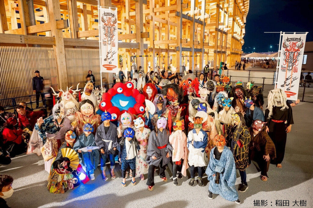 京都府福知山市の鬼伝説と現代アートの出会い! 万博で盛況を博したイベントの凱旋展示とは? ふるさと納税返礼品で鬼饅頭も | マイナビニュース
