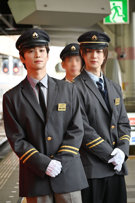 左からINIの後藤威尊と佐野雄大（11月5日 Lmaga.jp撮影）