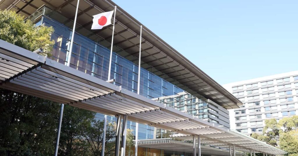 モバイル電池「小型家電リサイクル法」回収対象に 発火事故防ぎ、レアアースの再資源化