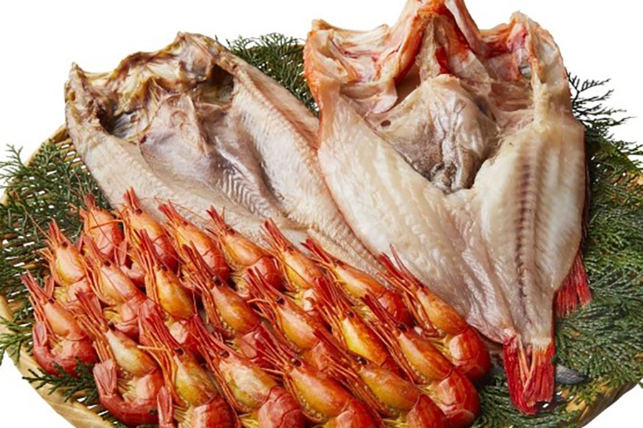 『秋の北海道物産大会』に登場する「古谷商店」の干物。北海縞えび（250g4320円）、きんき開き（1尾5400円）、真ほっけ開き（1尾1944円）