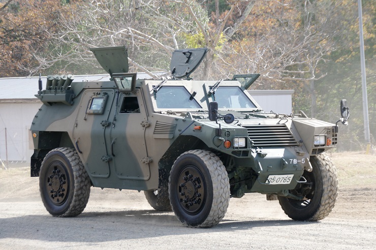 軽装甲機動車