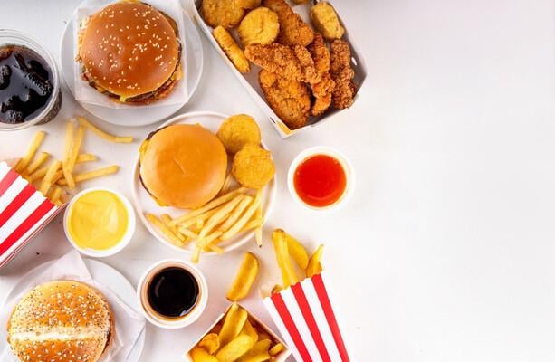超加工食品が慢性疾患を促進しているとランセットの新しい報告書が発表