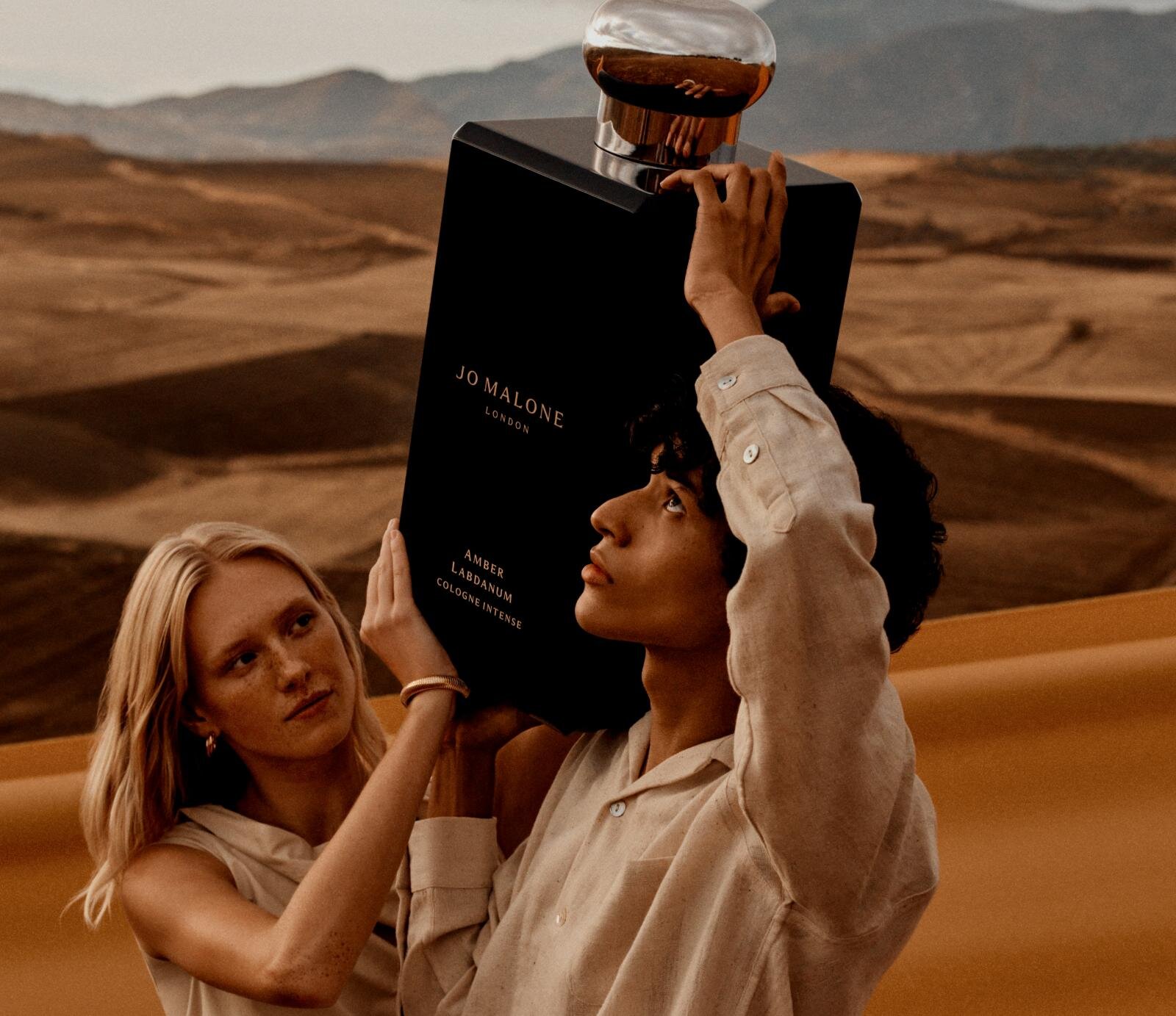 「アンバー ラブダナム コロン インテンス」50mL 22,880円、100mL 32,890円＜新製品＞