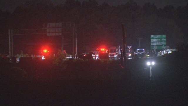 茨城・常磐道で5台からむ事故　男女5人搬送されうち男性1人が会話できない状態　別事故で渋滞中に衝突され…　