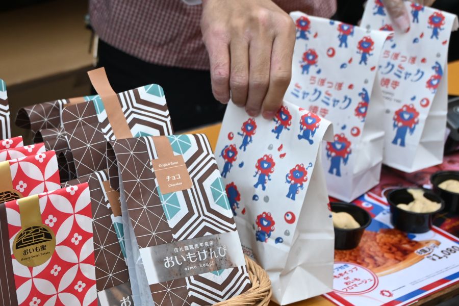 次々出てくるミャクミャク焼き（11月15日／みなみフェス Lmaga.jp編集部撮影）