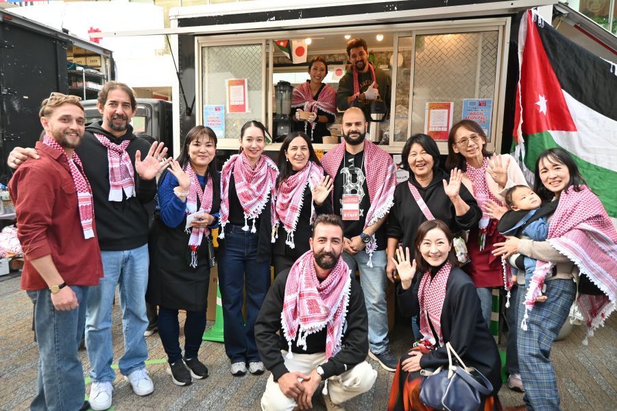 難波にサプライズ登場で待ち時間ナシ！万博で超絶人気ヨルダン館、入場無料 | Lmaga.jp