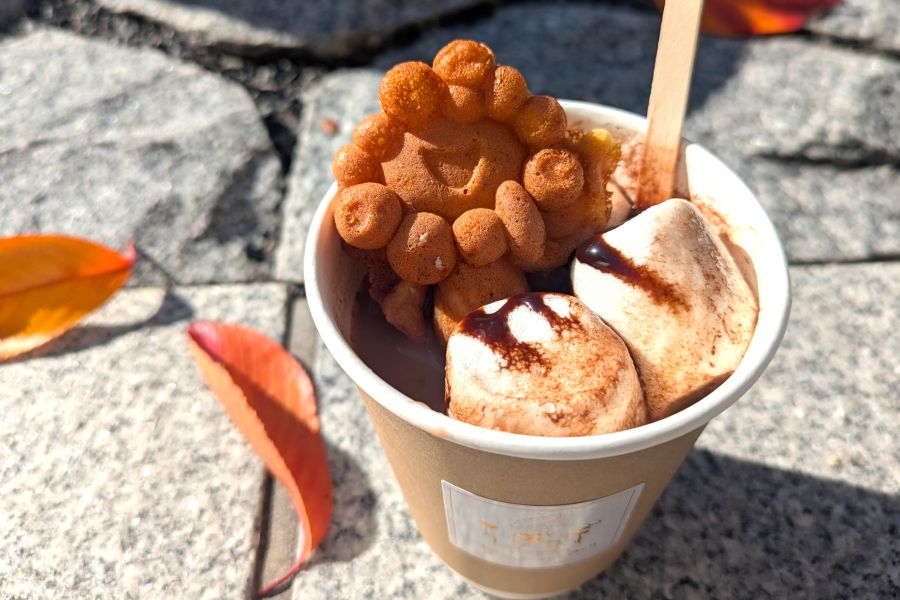 「常設にして!」人気の「ミャクミャク焼き」難波初登場…「泉」に浸からせると? | Lmaga.jp 「常設にして!」人気の「ミャクミャク焼き」難波初登場…「泉」に浸からせると? | Lmaga.jp