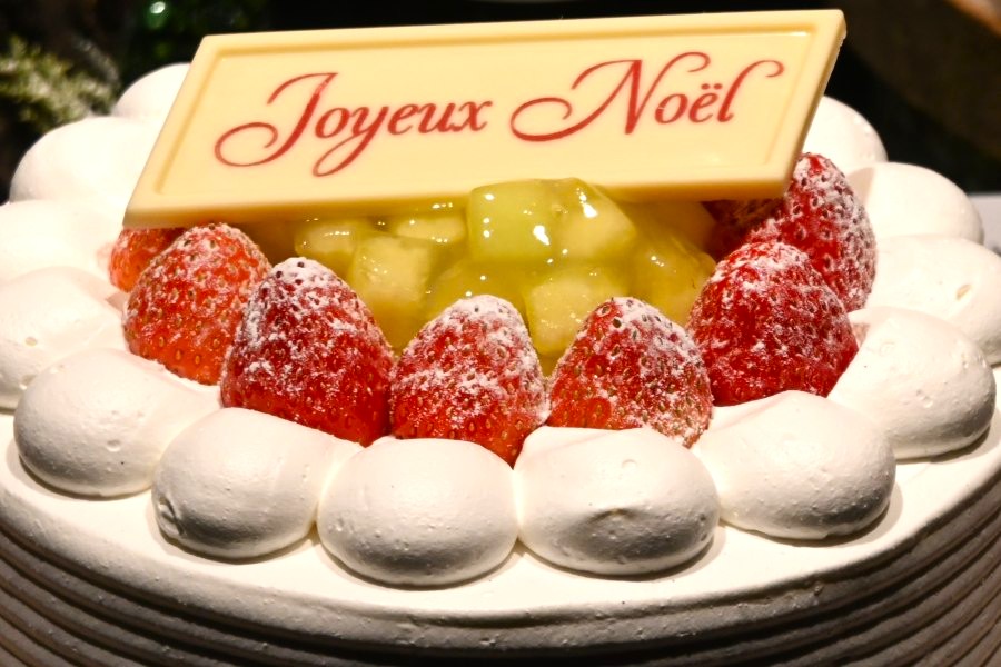 ３万円越え「究極」のクリスマスケーキが大阪のホテルに…なにがどう凄い？ | Lmaga.jp