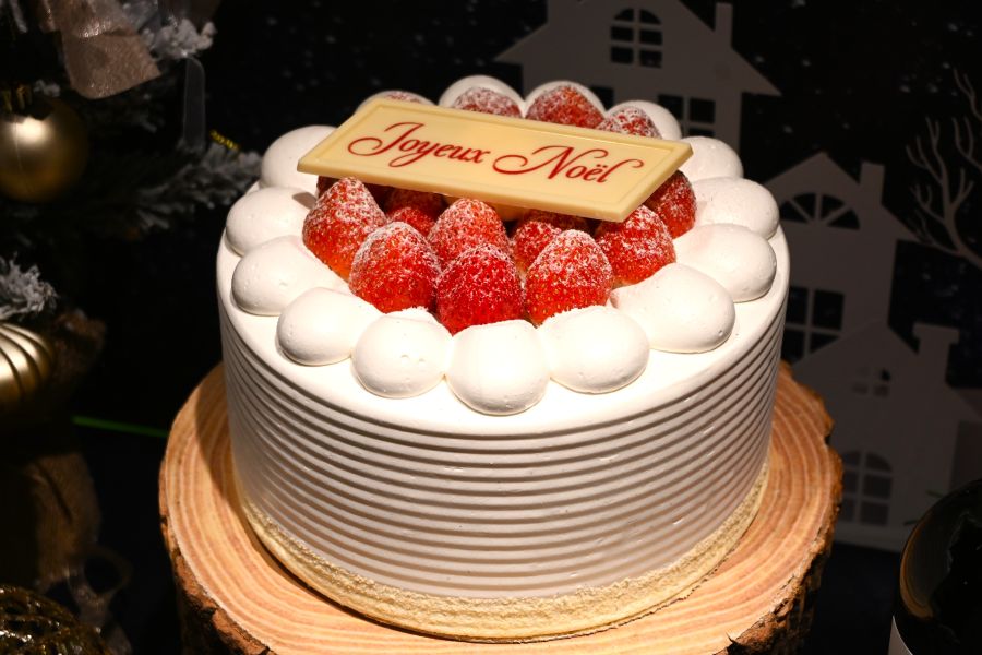 「新エクストラスーパーあまおうショートケーキ」（22680円）6～8名用
