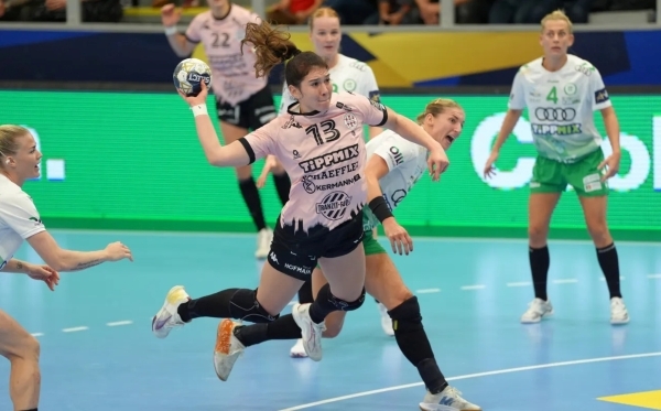 写真2025/26 EHF女子ハンドボールチャンピオンズリーグ教理アウディとデブレチェンの試合の様子、写真出典=欧州ハンドボール連盟