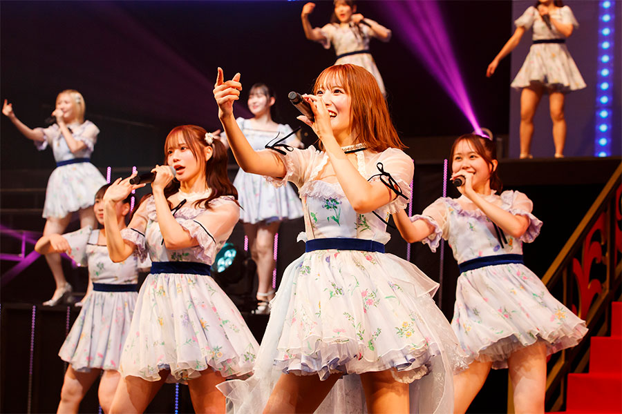 『NMB48小嶋花梨卒業コンサート〜大好きなNMB48へ〜』より（c）NMB48