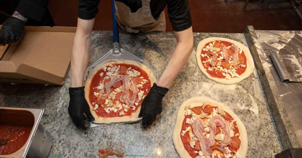 ケバブ、ピザ、中華レストランの取り締まりで未払い税金1,100万ユーロが判明