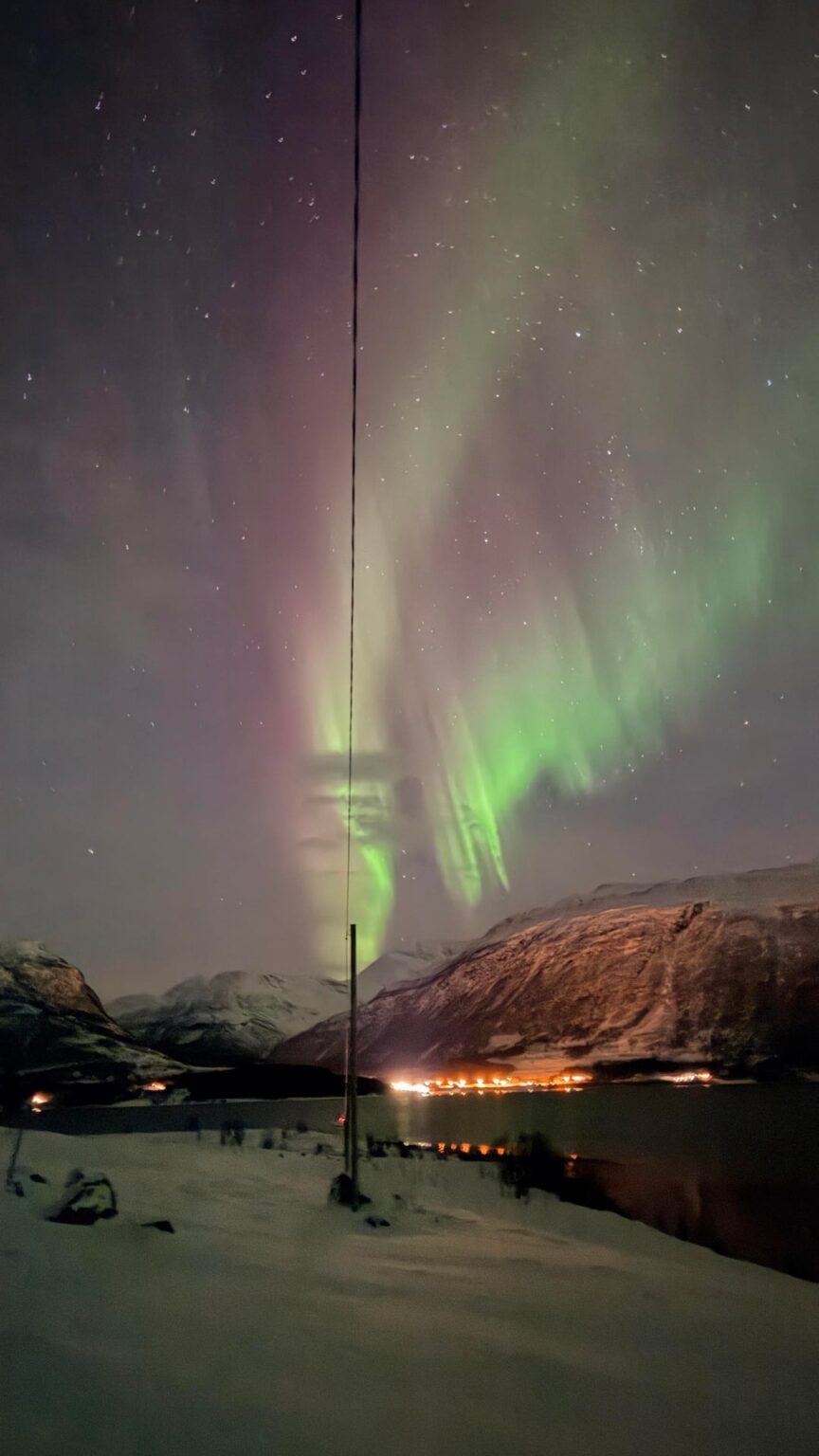 先週、ノルウェーで初めてオーロラショーを見ました