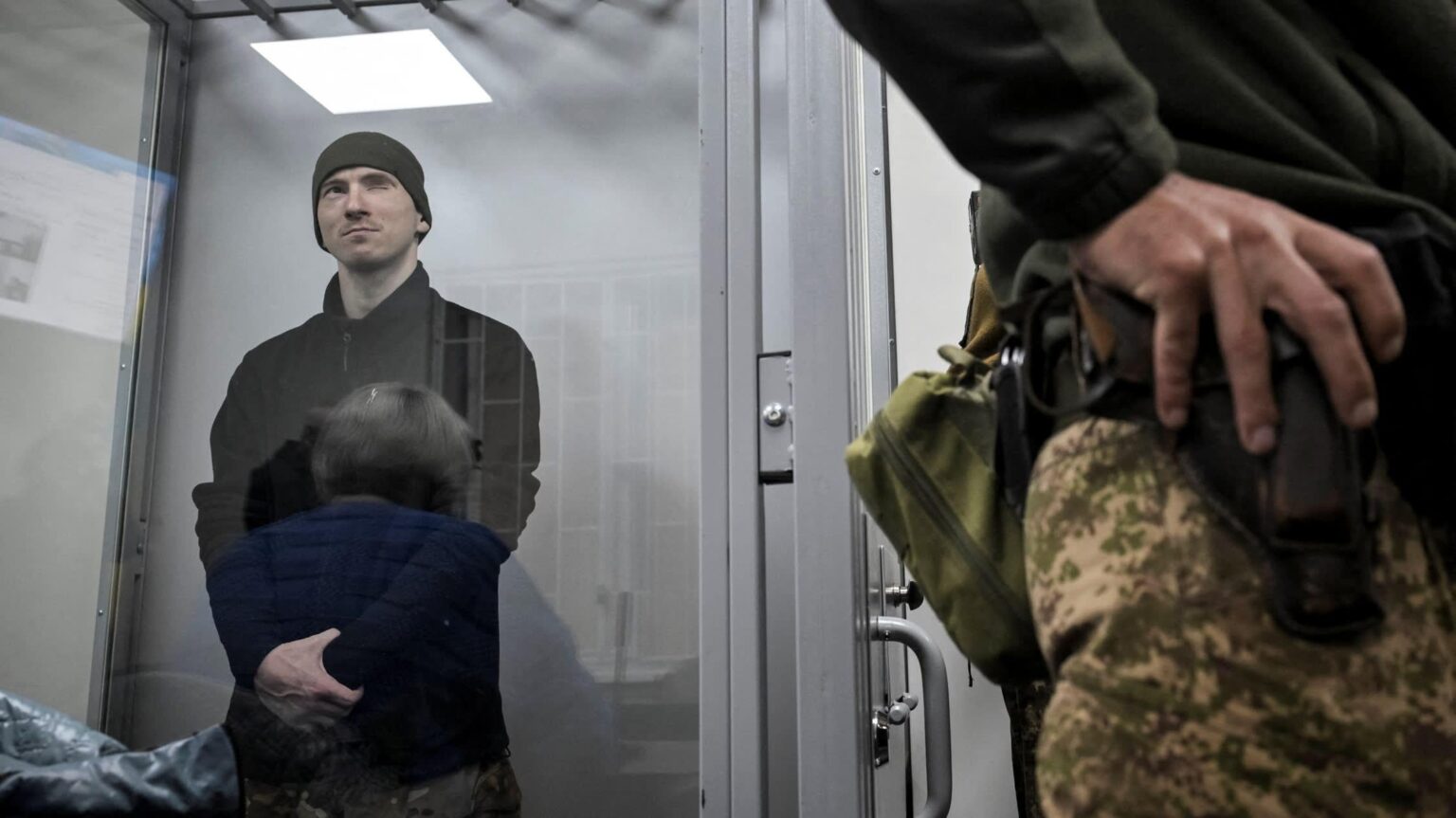 ウクライナ、捕虜処刑でロシア兵に終身刑