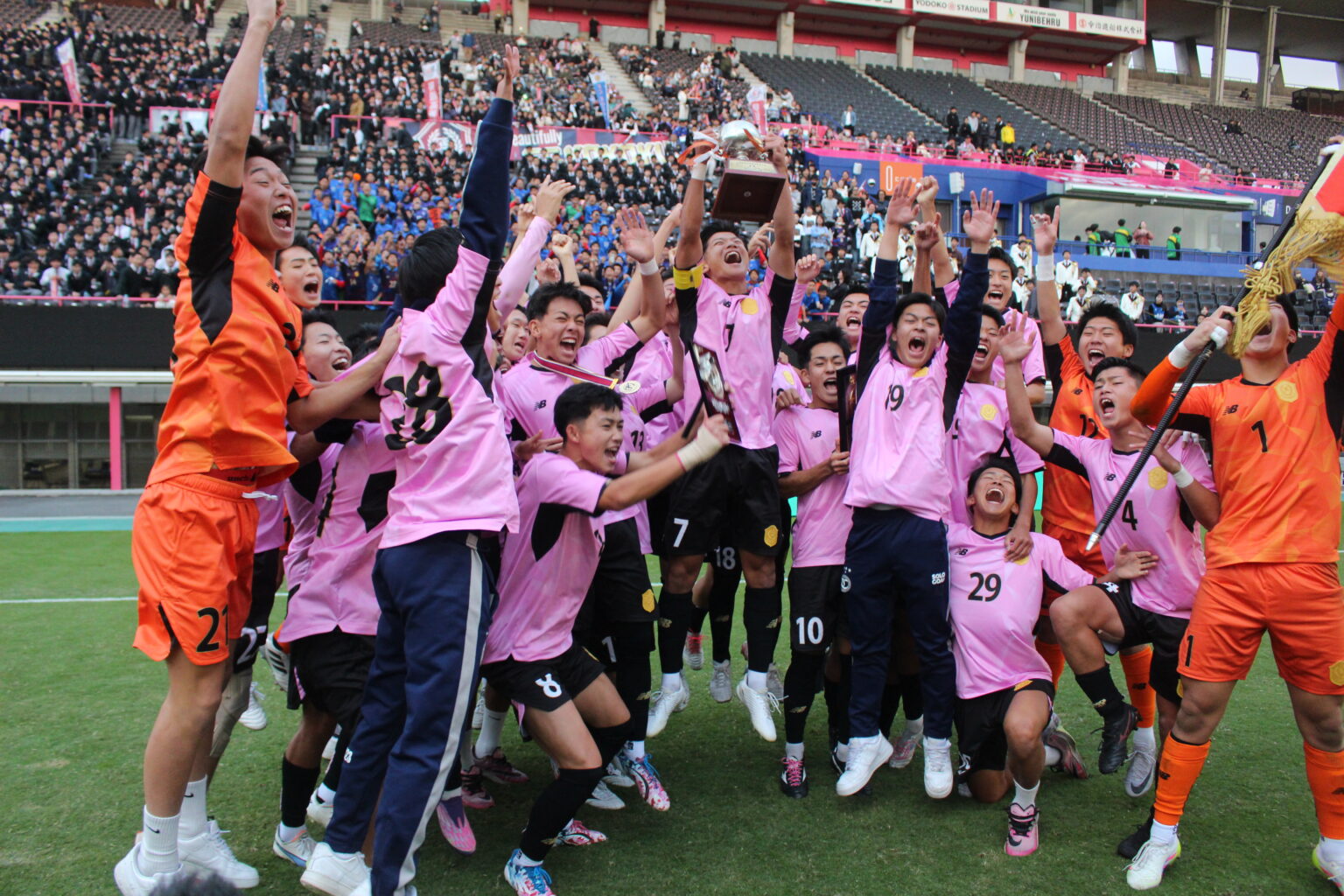 第104回全国高校サッカー選手権大阪予選　中央トーナメント決勝　興國 vs 履正社 | レポート