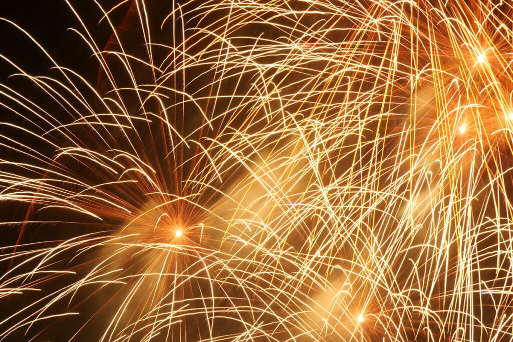 相模原市立もえぎ台小学校で本日、花火大会を開催!閉校記念イベントとして | 夜景FANマガジン 相模原市立もえぎ台小学校で本日、花火大会を開催!閉校記念イベントとして | 夜景FANマガジン