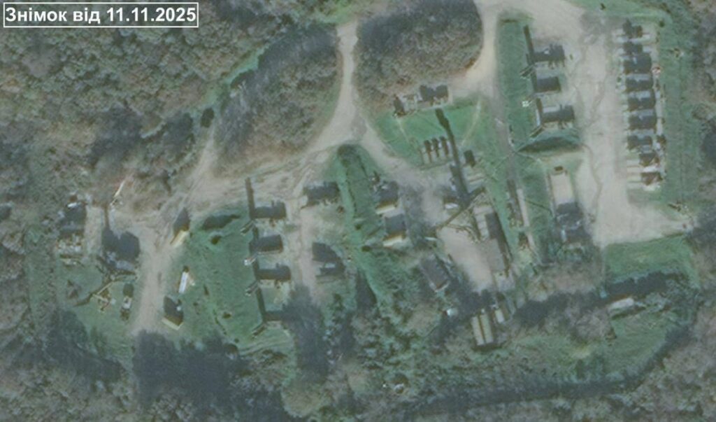 RBC-ウクライナ情報筋は、ノヴォロシースク地域でSBU CSO Aドローンが4台のS-400発射台と2台のレーダーを破壊したと報告している。合計で約 12 基の S-400 発射装置が軍事部隊の領土内に配置されました。