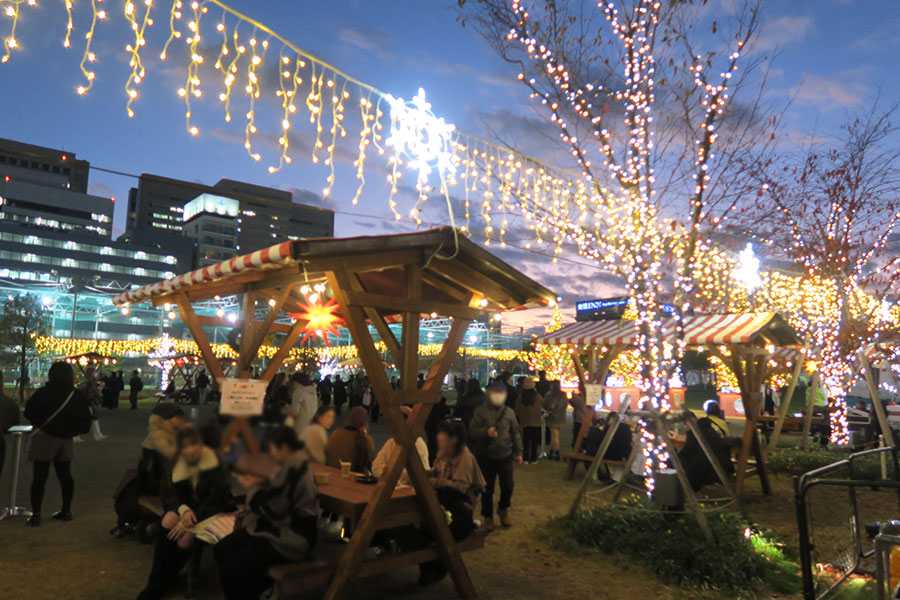 『クリスマスマーケットin大阪 てんしば2025』初日の様子（11月28日／大阪市天王寺区）