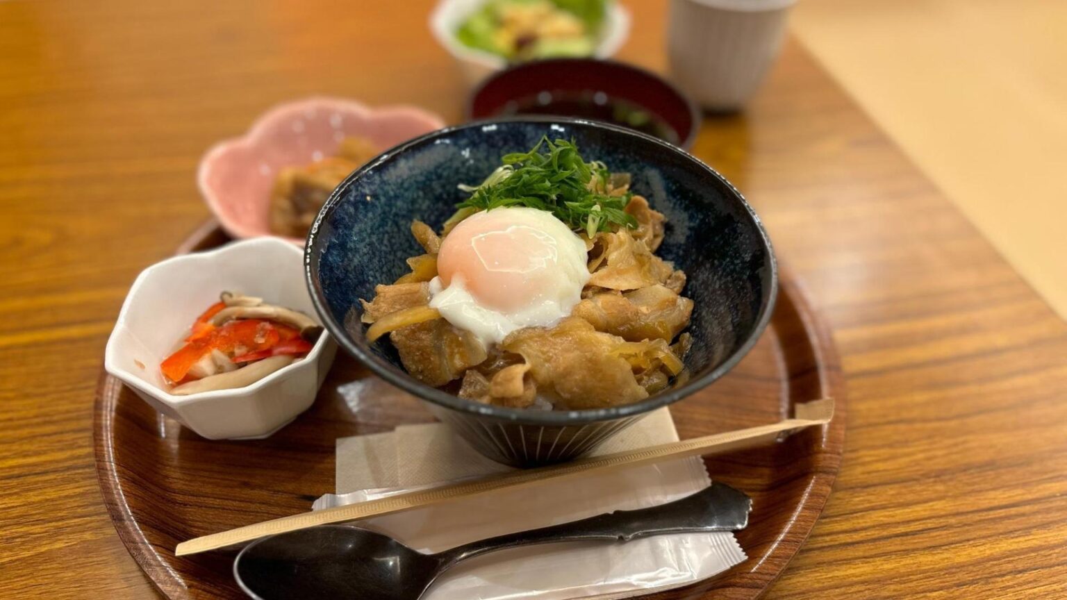 【高松市】野菜もしっかり摂れるサラダバー付きランチ♪子連れでも安心してゆったり過ごせるカフェ（鈴木広子） - エキスパート - Yahoo!ニュース