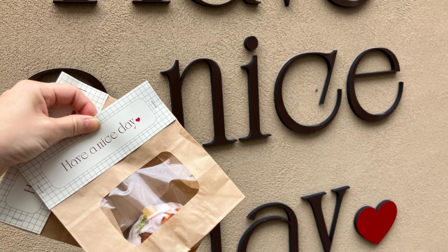 【松山市】湊町「have a nice day」おにぎり形のクロワッサンとレモンマフィン実食レポート（藤井さこ） - エキスパート