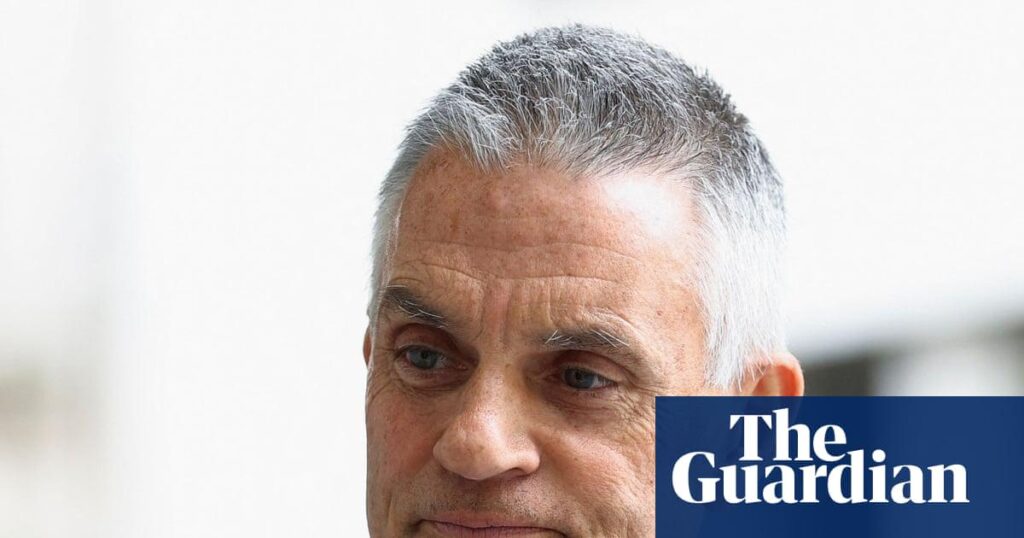 ティム・デイビー氏、報道における「深刻かつ組織的な」偏向の告発を受けてBBC事務局長を辞任