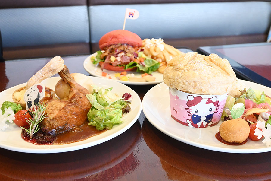 スヌーピー、キティ、エルモのレストランフード