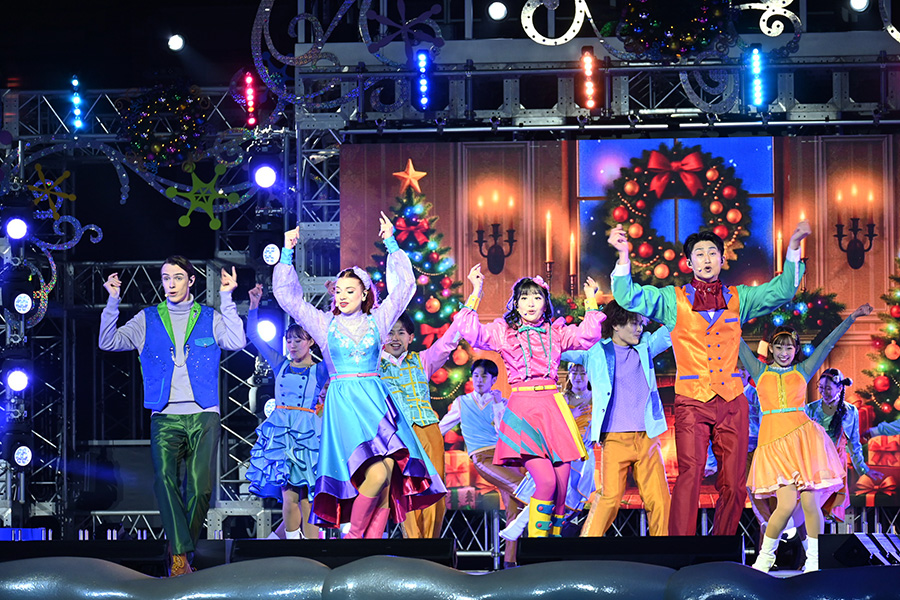 11月18日にお披露目されたショー『ライト・アップ・ザ・ナイト ～クリスマス・セレブレーション～』（Lmaga.jp撮影）