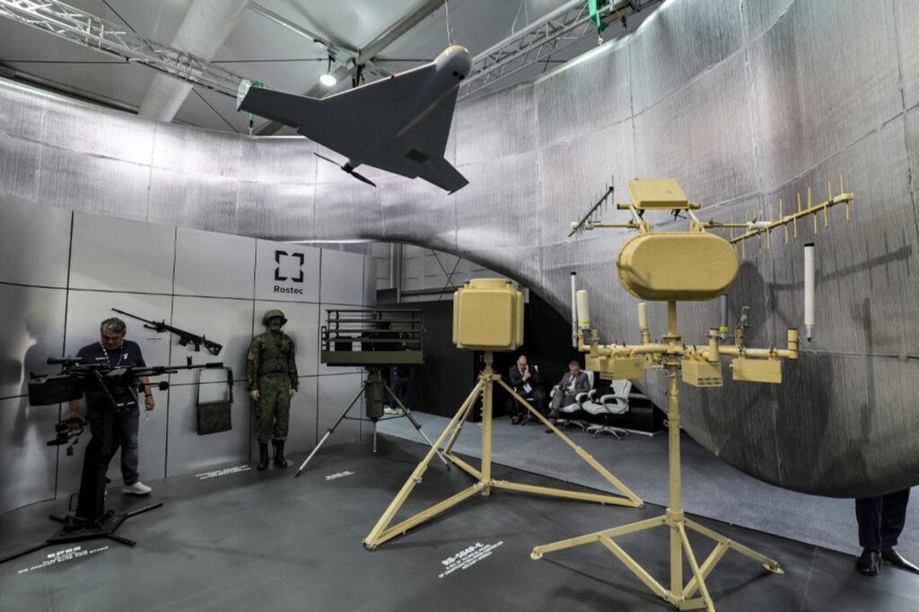 ロシアの武器輸出が半減、クレムリン武器幹部が認める