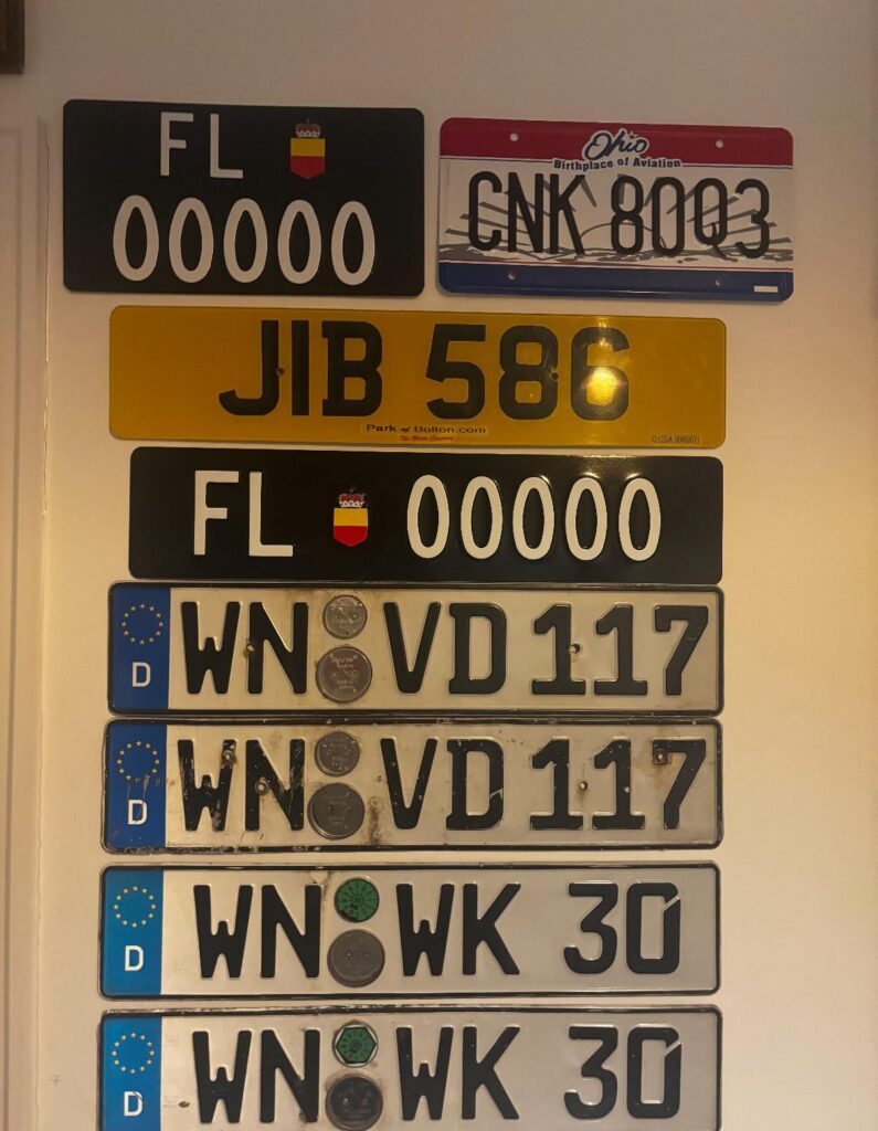 マルタのナンバープレート - 誰かが英国にナンバープレートを発送できるかどうか疑問に思っています。