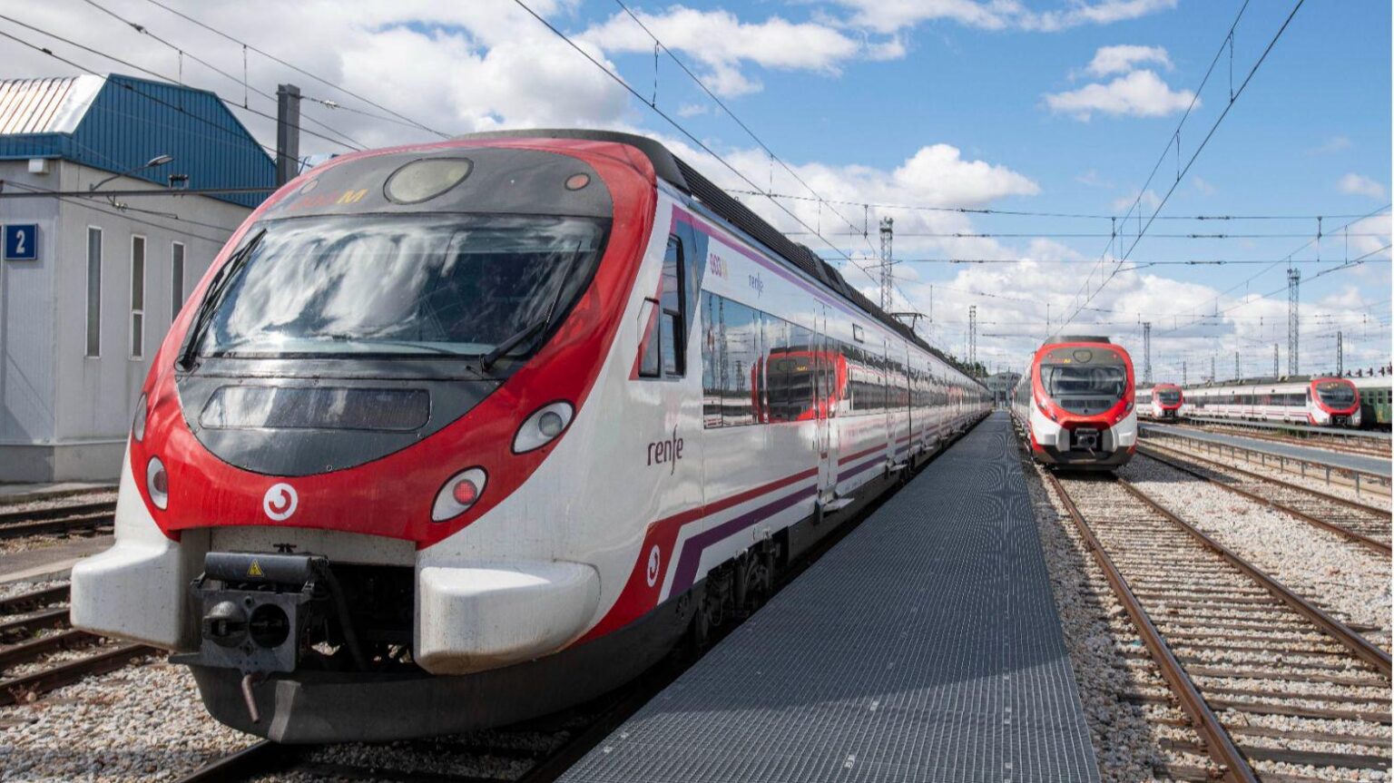 Renfe により、ウェブサイトで電車の位置を知ることができるようになります
