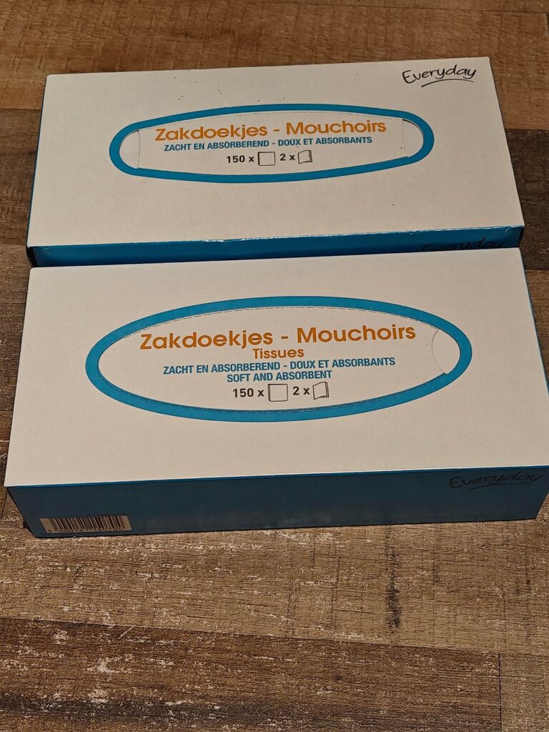 同じ商品ですが、パッケージが薄くなりました。