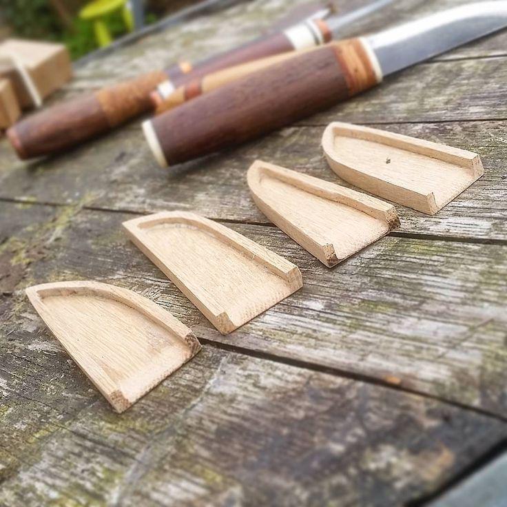 このレスタはどうやって彫るのですか？私はスウェーデン出身でプーッコを作ろうとしていますが、このように薄いものを欠けずに彫る方法がわかりません。