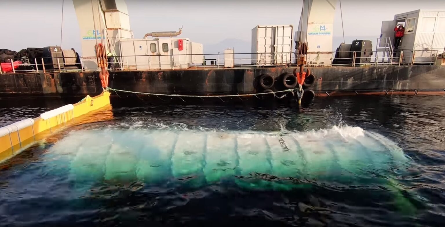 ロシアのスパイ船が英国海域で海底ケーブルを監視している模様、軍用機にレーザー照射 | Data Center Café