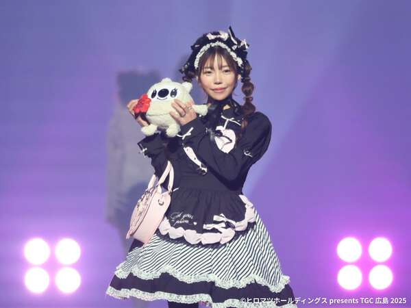 17LIVE・星野アリス、TGCで魅せた「ゴスロリ×美脚」初ランウェイで存在感【TGC 広島 2025】|au Webポータル芸能ニュース