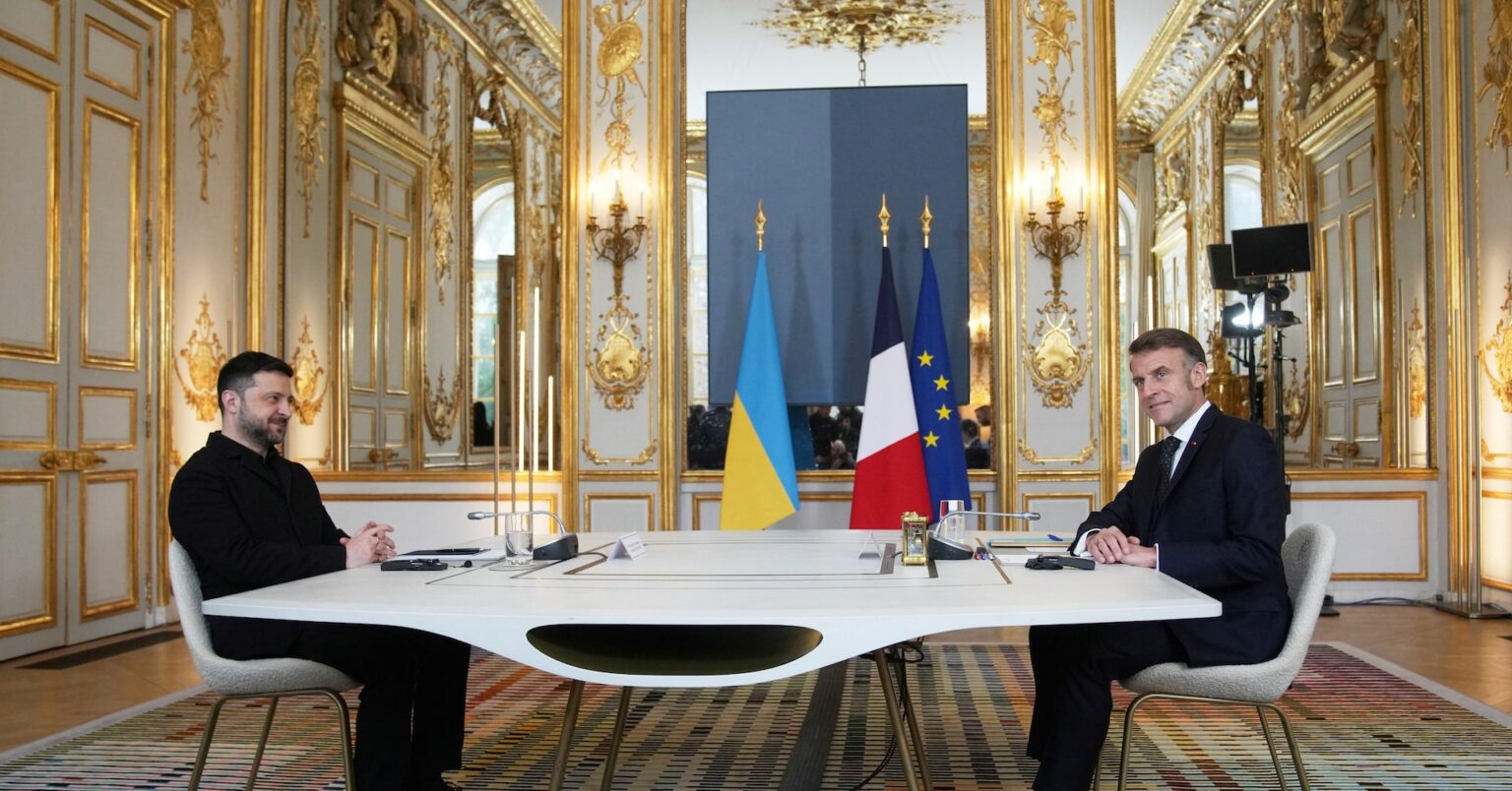 ゼレンスキー氏、マクロン氏とパリで会談 「持続可能な和平を」 | ロイター ゼレンスキー氏、マクロン氏とパリで会談 「持続可能な和平を」 | ロイター