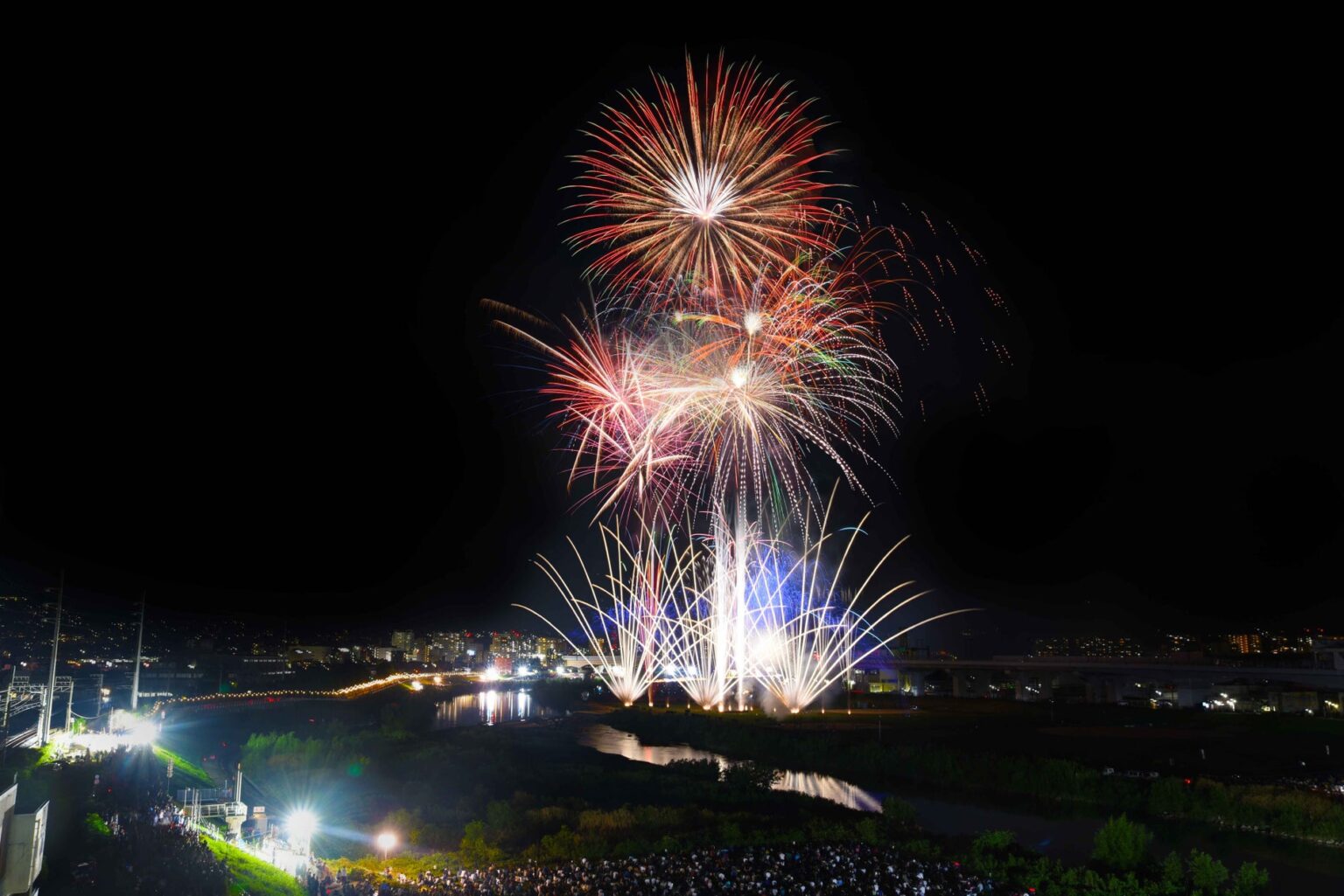 第77回猪名川花火大会(令和８年度)の開催日について / 兵庫県川西市 | 川西市のプレスリリース