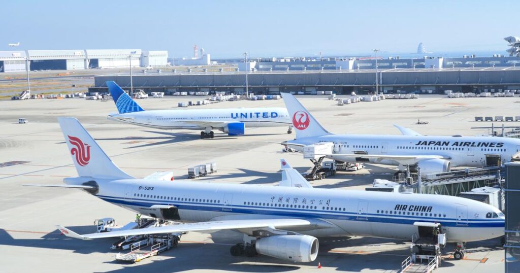 データで見る、中国人観光客“一斉キャンセル”。成田空港「減便は1割」も購買力喪失リスク懸念 | Business Insider Japan