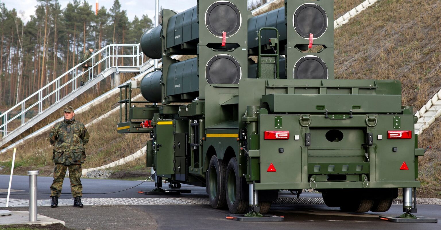 ドイツ、防空システム「アロー」導入　ロシアの脅威に備え防衛強化 | ロイター