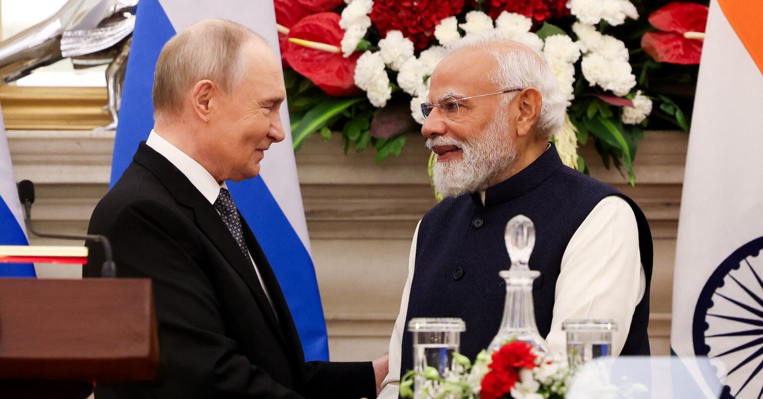 ロシアとインド、防衛関係を再構築へ　首脳会談受け共同声明 | ロイター